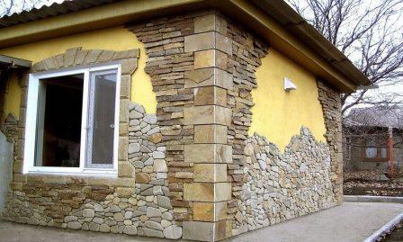 Отделка домов камнями, подбор панелей для фасадов и углов дома