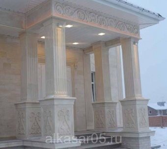 Колонна каменная с капителью по доступной цене в Москве от Алькасар