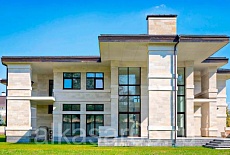 Фасад в современном стиле из травертина классик в Жуковка 21
