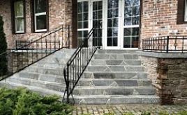 Как укладывать лестницу и какой камень выбрать